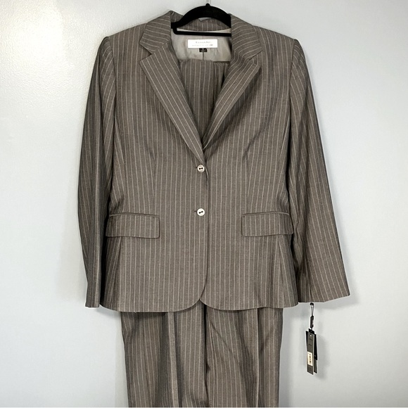 TAHARI Arthur S Levine SUIT COAT & PANTS GREY WITH WHITE PIN STRIPES SIZE 14 NWT - Picture 1 of 15